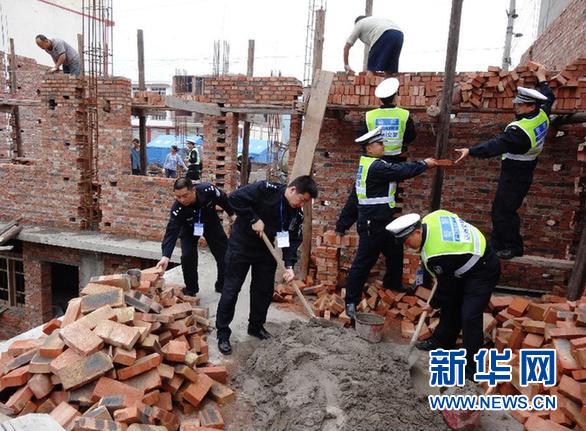 #（芦山地震）（1）震区警民生产自救忙